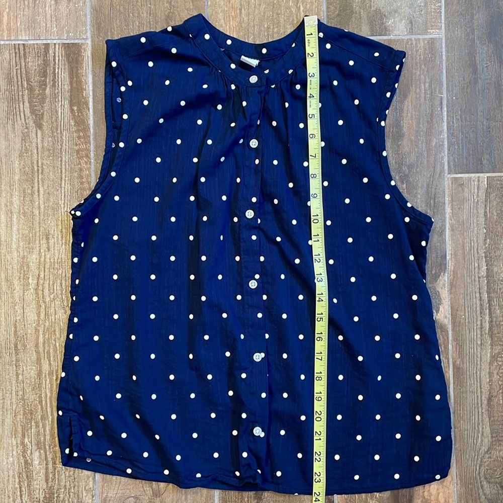 Old Navy Sleeveless Polkadot Blouse Small